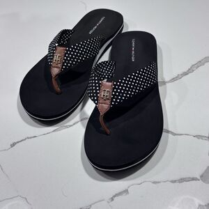 Tommy Hilfiger Women’s Navy Blue Polka Dot Flip Flop Size 8M Leather Toe Strap
